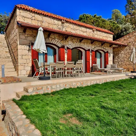 Kale Suites, Heated Pool In Winter, Adults Only Hotel Kaş